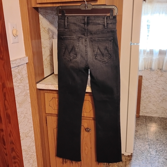 MOTHER The Hustler Ankle Fray In Cat Got Your Tongue Black Jeans, Size 26 - Picture 8 of 16